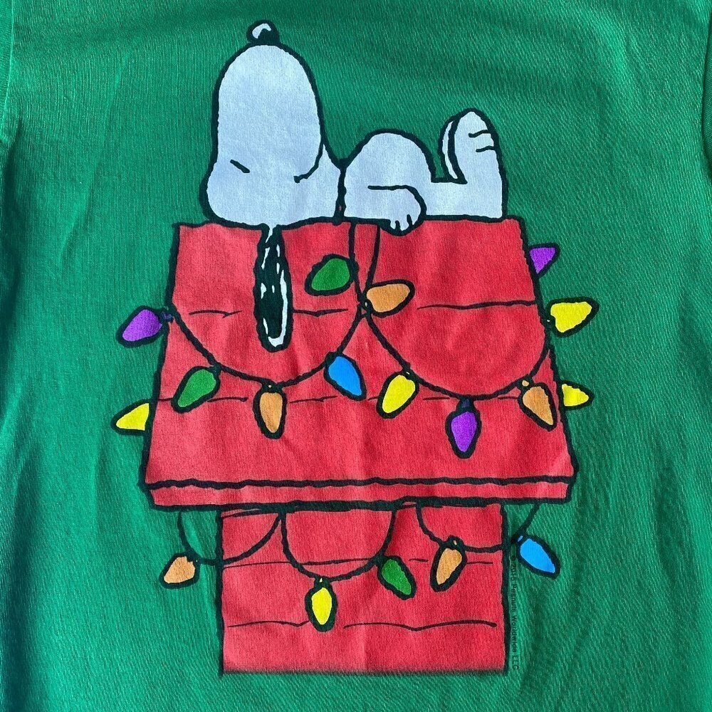 Snoopy Peanuts Christmas Graphic T-Shirt Tee Size S